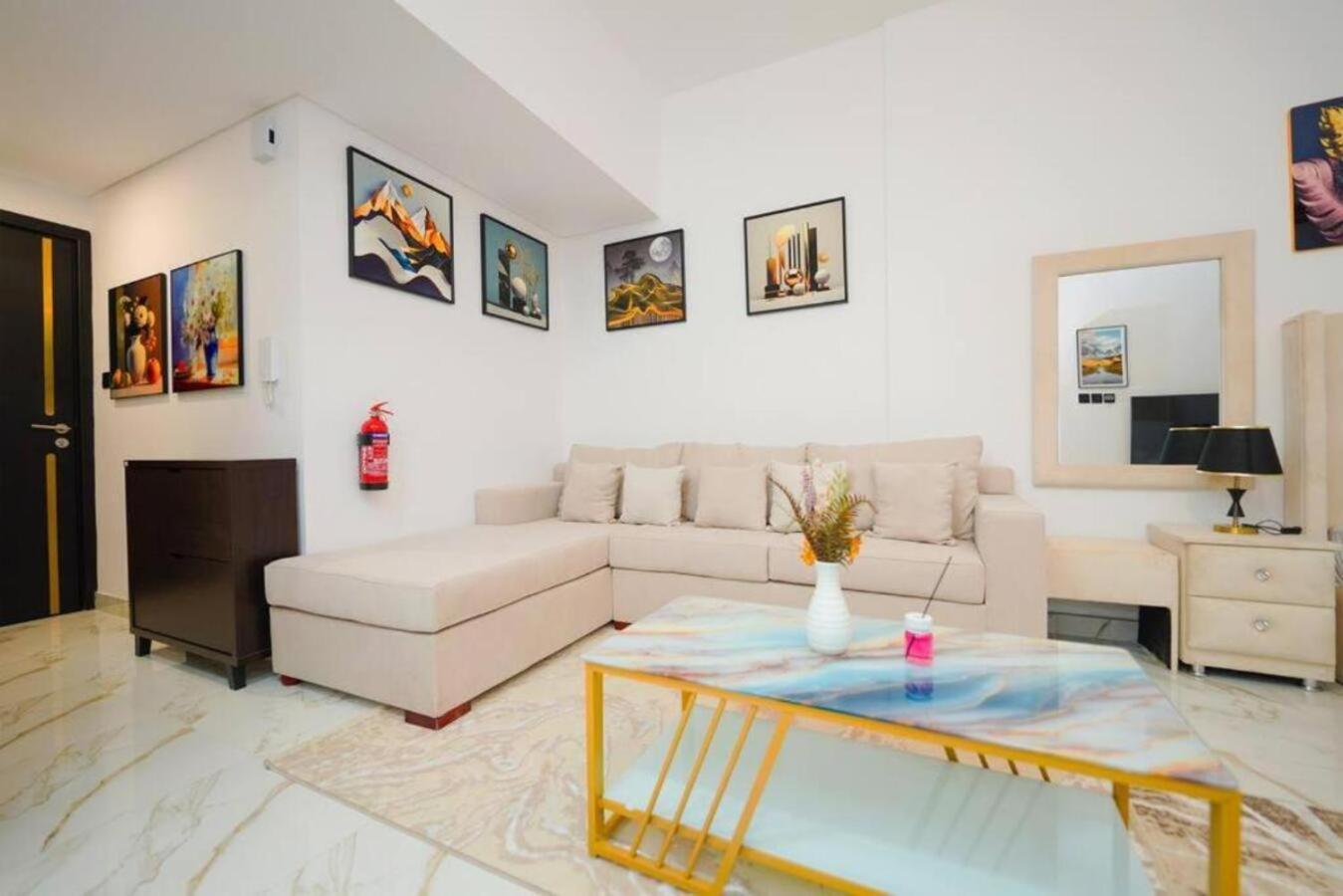 Brown Stone - Dragon Mart International Appartement